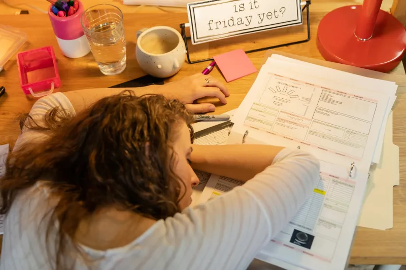 The Friday Fade: What Science Says About End-of-Week Productivity Collapse—and How to Engineer Your Way Out of It